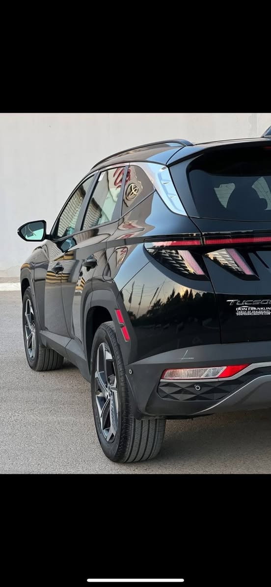 توسان 2024 هايبرد 
مواصفات بصمة 
بانوراما
ماشية 27 كيلو
جلد تدفئه كشنات 
رادار امامي خلفي
حادث جاملغ خلفي بسيط 
السعر 21.500
مكاني بغداد حي جامعه 
***********
