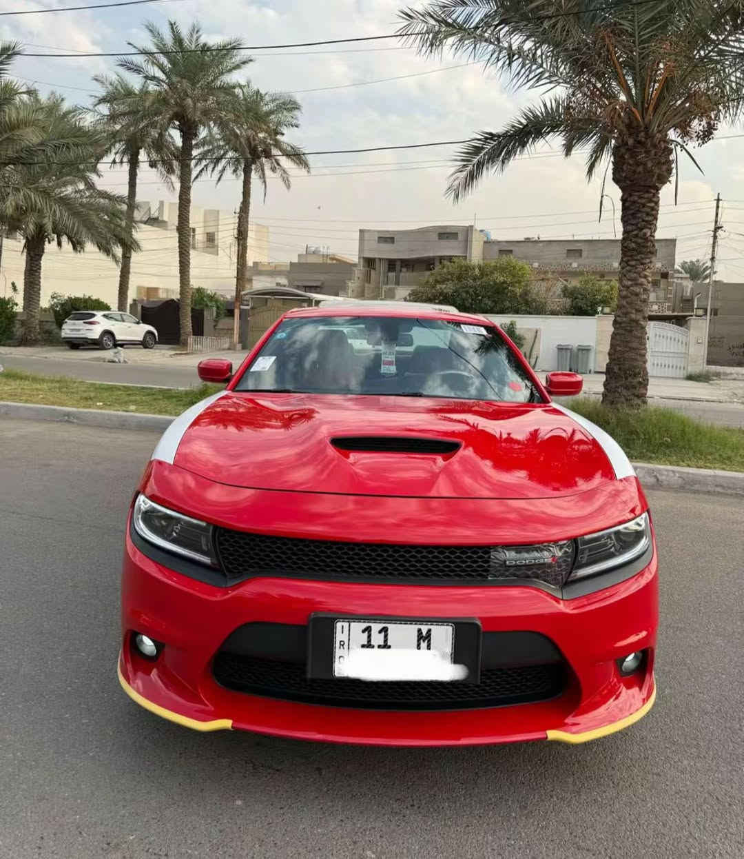 جارجر   GT PLUS  جيتي  بلاص )
(‏‎ وكاله هارلم ام ضمان داخل احمر )
‏‎الموديل : 2022 . (سياره خليجي وكاله هارلم ) 
‏‎( المحرك : 6V 3600. ) 
‏‎(سياره كفاله عامه لا صبغ ولا بارد  ) 
‏‎العداد : 30 الف  كيلو متر شرط الفحص  ( سياره جديده ) 
‏‎(سياره بلاديه كله علا ايدي من الزيرو )
‏‎(لون احمر طمامطي ⭐️ داخل احمر بلادي ) 
( رقم بغداد بسمي الجديد تحويل ثاني يوم )
‏‎المواصفات :
‏‎* نسخة  GT PLIS
‏‎* نقطة عمياء . 
‏‎* حساسات خلفية . 
‏‎* رادار جانبي مع مانع تصادم.
‏‎* شاشه كبيرة مع نظام ملاحة نفكيشن GPS .
‏‎* سستم صوت الپاين مع سماعات پريميوم .
‏‎* ويل قياس 20 انج . 
‏‎* مصابيح امامية زنون . 
‏‎* كشافات الضباب زنون . 
‏‎* فتحت سقف (سلايد) . 
‏‎* مقاعد رياضية من الجلد الفاخر . 
‏‎* المقاعد الأمامية كهربائية . 
‏‎* ذاكرة لحفظ وضعيات الجلوس (ميموري) . 
‏‎* مقاعد أمامية تبريد وتدفئة . 
‏‎* تشغيل عن بعد . 
‏‎* ستيرن كهربائي . 
‏‎* تدفئة ستيرن . 
‏‎* محدد سرعة . 
‏‎* تلفون بلوتوث . 
‏‎* كاميرا خلفية .
‏‎* مرايا متحسسة للاضاءة العالية .
‏‎* كير شفتر بالستيرن . 
‏‎* دخول ذكي (بصمة)مكاني بغداد رقم تلفوني ***********تواصل واتس اب السعر 325 وبيها مجال
