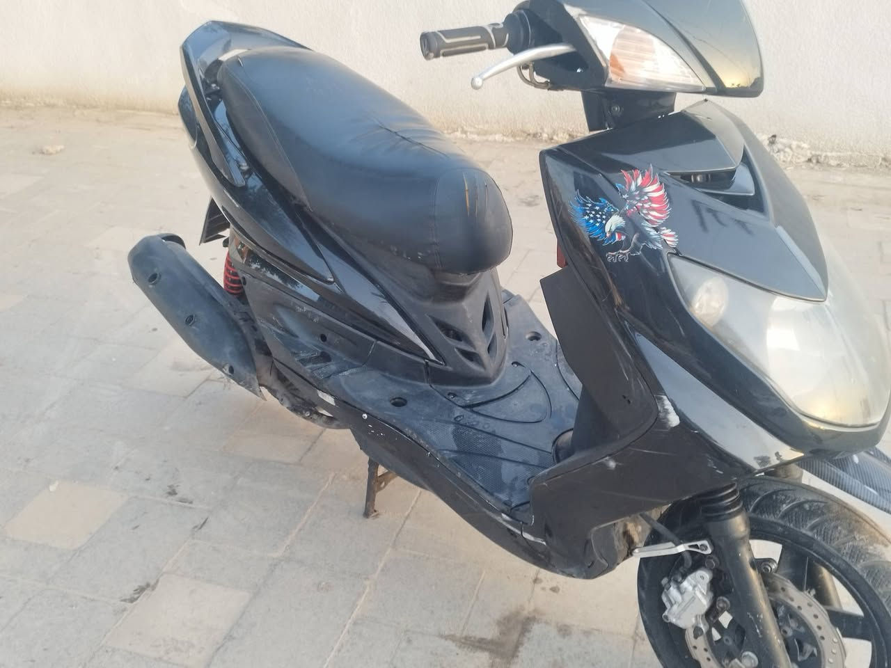 سلام عليكم دراجه سكنس فحل للبيع 
دراجه خير من الله محرك رياضي كلجات رياضي بلاد 
دراجه كفاله كفرات نضيفه السعر 750وبيها مجال 
عنوان بغداد المنصور ...الرقم ***********
