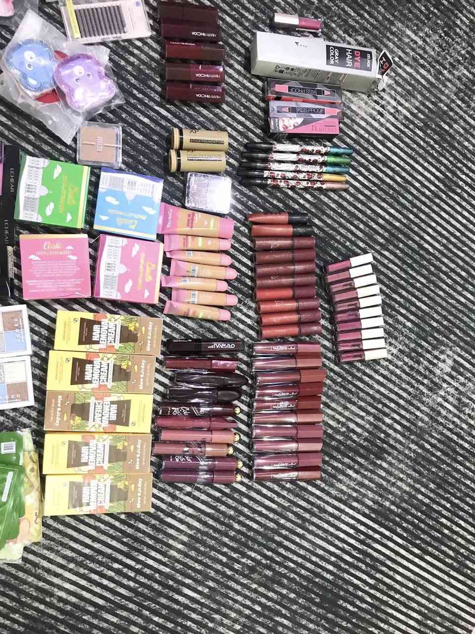 شلعة مكياج ١٠٠ قطعة بسعر ٣٥ واصل


**إذا كنت صاحب هذا الإعلان وتريد حذفه لأي سبب، رجاءا أرسل رسالة إلى الدعم الفني**