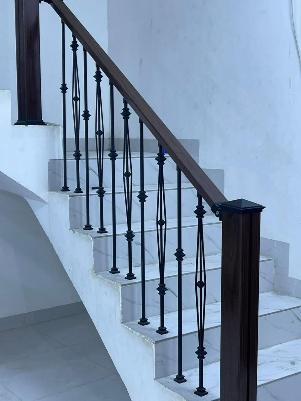 🔥 نقشات محجر حديد وألمنيوم 🔥 
تصاميم هندسية | حديثة | كلاسيك

نوفر لكم مجموعة متنوعة من نقشات المحجر المصنوعة من الحديد والألمنيوم، بتصاميم هندسية أنيقة وديكورات حديثة وكلاسيكية، تناسب مختلف الأذواق والاستخدامات.

✨ المميزات:
• مواد قوية ومتينة
• تصاميم عصرية وكلاسيكية
• مناسبة للدرج، البلكونات، والأسوار

العنوان :ذي قار ///الناصرية 
السيف القديم خلف المصرف العقاري 

📦 البيع جملة ومفرد
📞 للاستفسار: *********** ￼
