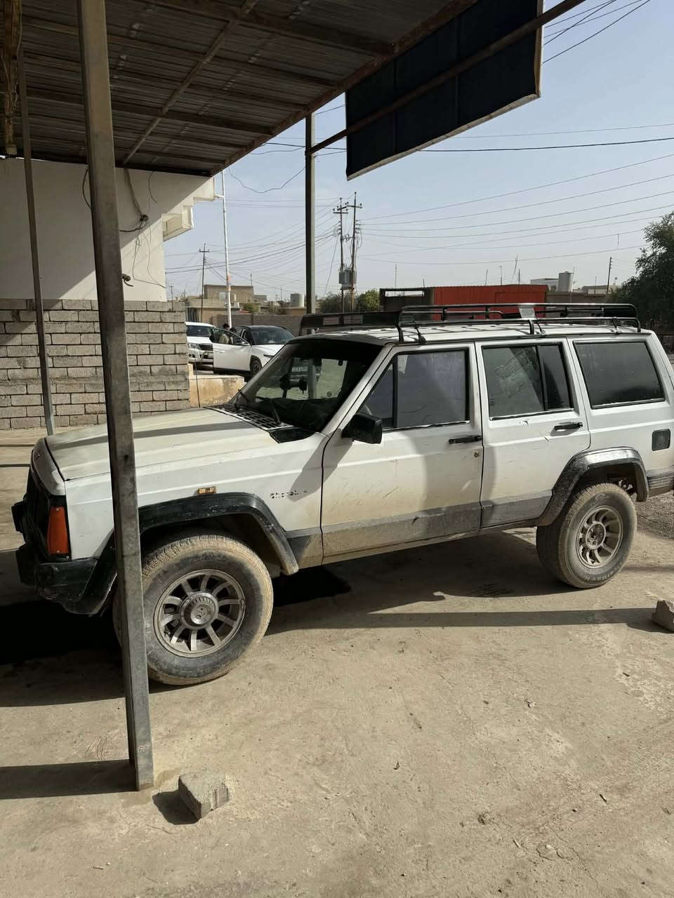 جيب شيروكي موديل 91 رقم نينوه مشروع وطني محرك بلادي سته كير وتماتيك سعر 30 وبيه مجال ***********
