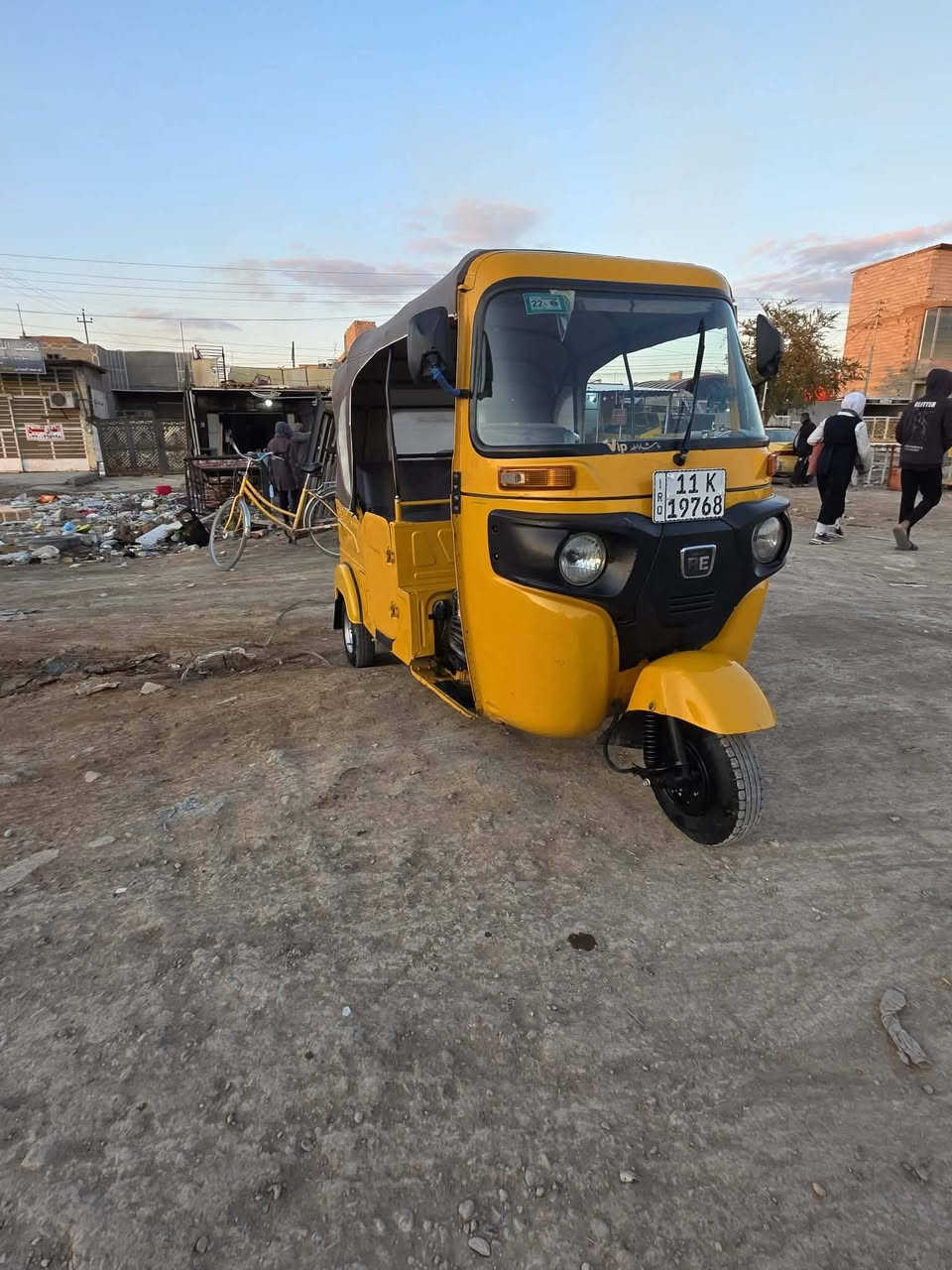 السلام عليكم تكتك للبيع موديل 2022شهر 8تكتك نضيفة خير من الله تكتك بلادية السعر 8 وسبعية وخمسين  وبيها مجال الطيب عنوان بغداد قرب شارع الجزيرة الرقم الهاتف ***********
