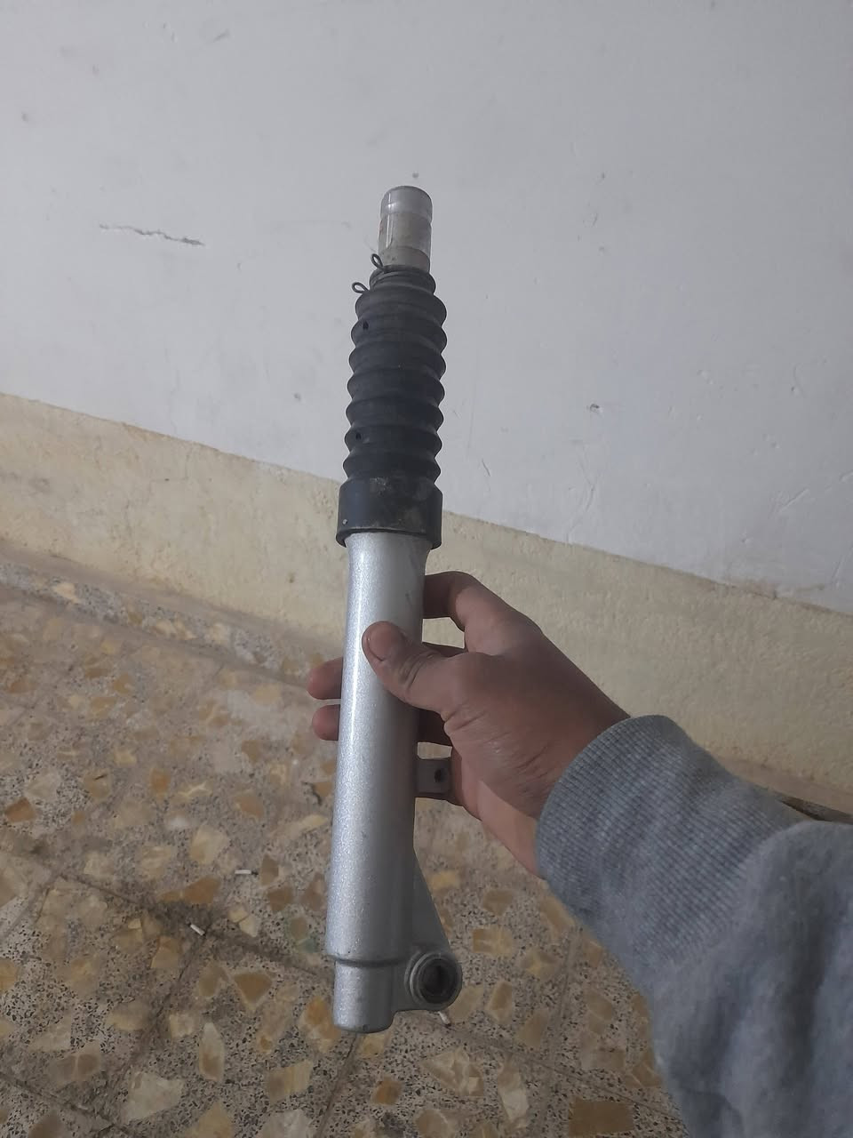 سلام عليكم
مكينه 55 ياماها كامله 150
دبل أمامي جديد  20
ويل وتاير أمامي جديد40
كفر كامل ما عده مالت الايت 15 اصلي 
سوادات كاملات  اصلي  50 وبيهن مجال
شاصي منغولي 75 
تانكي 20  

ضفيره كامله عقل رياضي كتف شحن كويل كامله 40 الضفيرة جديده ول كتف جديد ول كويل جديد 
سوبر 30 اصلي هوه ودباته 
سكان 10 
ماشه 25  
رقمي *********** وبل  خدمه 
اذا تاخضهن كلهن شيله وحده بيهن مجال
