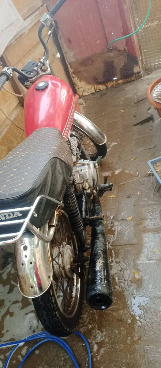 دراجه نامه للبيع السعر 250.  ***********
