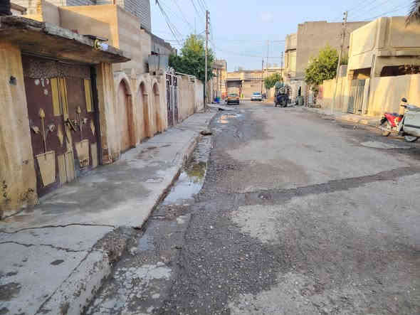 سلام عليكم
دار قديم للبيع
الموقع صلاح الدين قضاء بلد حي شهداء خلف التجاري قرب مجمع تنازيلات رحمه فرع الامير
تفاصيل الدار
جنس عقار ملك طابو صرف
المساحه ١٧٥ متر
يحتوي على
كراج
حديقه
كليدور
استقبال
هول
غرفه نوم
مطبخ
مجمع صحيات
للاستفسار الاتصال على الأرقام التاليه
***********
***********
او مراجعة مكتب التمار للعقار الواقع شارع المحطه محلات الحاج عدنان
