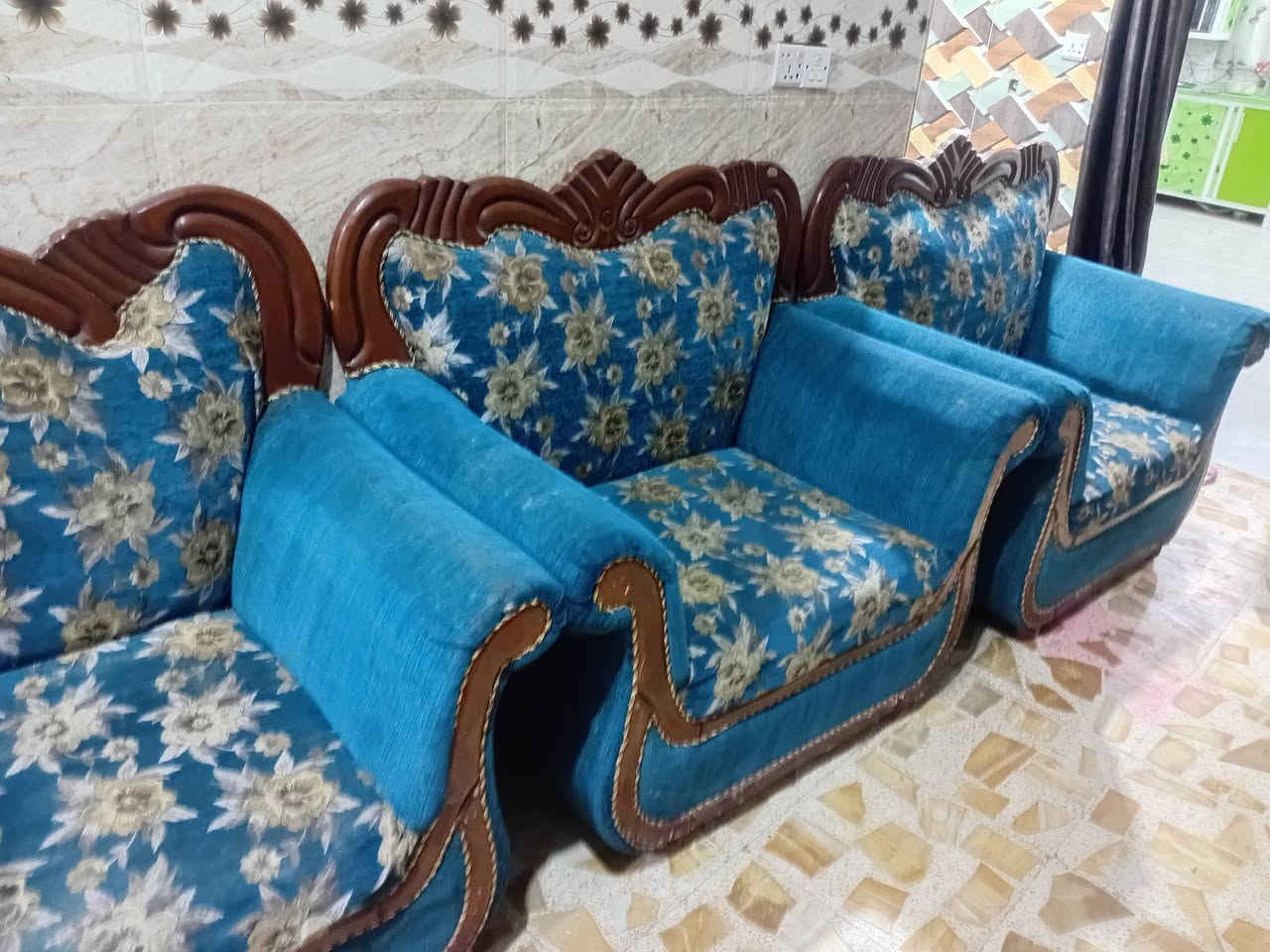تخم نظيف نجاره العنوان بابل حي الجزائر ***********
