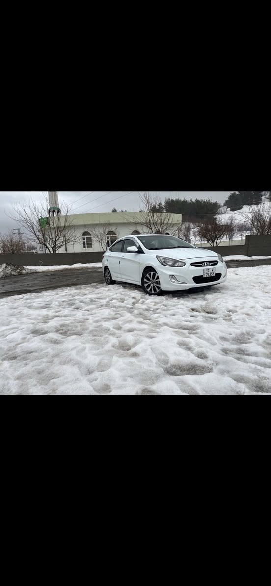 سلام عليكم اكسنت للبيع ٢٠١٤خليجي ١٦٠٠قطرتين سونار موجود بدون صبغ  سيارة نضيفه مال بيت ماشيه ١٦٣ تخم تاير جديد تبريد شغال سيارة مابيهه اي نقص سعر ١١٥ وبيه مجال بصيط 
رقمي ***********
مكاني بغداد البنوك
