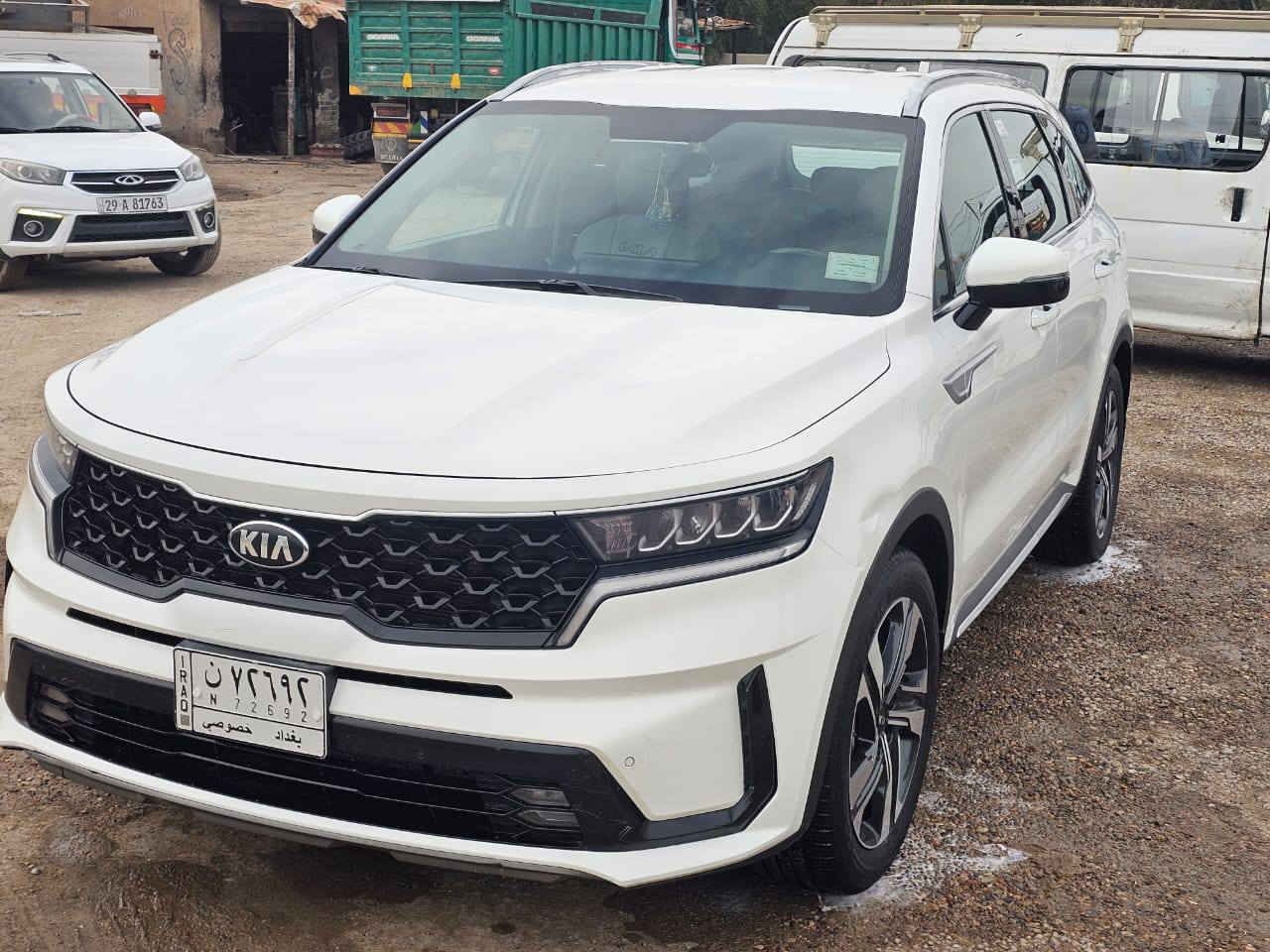 #سورنتو 2021 خليجي كفاله عامه
رقم بغداد تحويل مباشر 
المواصفات 
فول مواصفات ماعدا الفتحه 
بصمه + بصمه ابواب 
6 سلندر 
7 راكب  
شفتات مقود 
جنطه كهرباء 
كشنات كهرباء 
مري شفط 
كامره خلفيه دواره 
حساس امامي وخلفي 
شاشه متصله 
تبريد شاشه 
اوتو هولد
مود رايف
3 قطع تبريد 
اشاير بالمري
السعر 250وبيه مجال 
العنوان الناصريه قضاء الشطره 
رقم الهاتف  ***********
