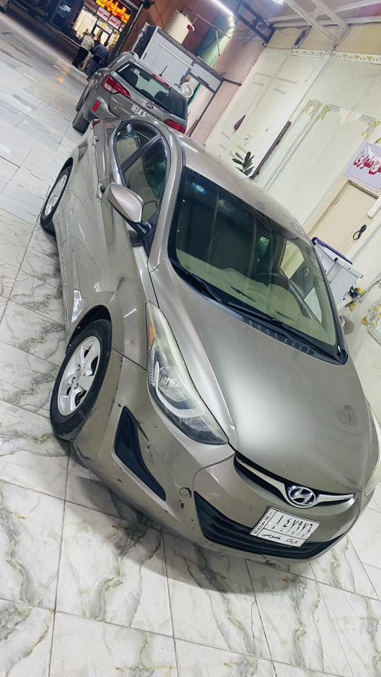 السلام عليكم 
النترا ٢٠١٤ امريكي ماشيه ٦٨ السياره جديده ونظيفه مكينه ٢٠٠٠ دووش كير مكينه تبريد تدفئة حداديه  كفاله ضرر فقط جاملغ خلفي السونار مرفق بالصور
للاستفسار ***********
