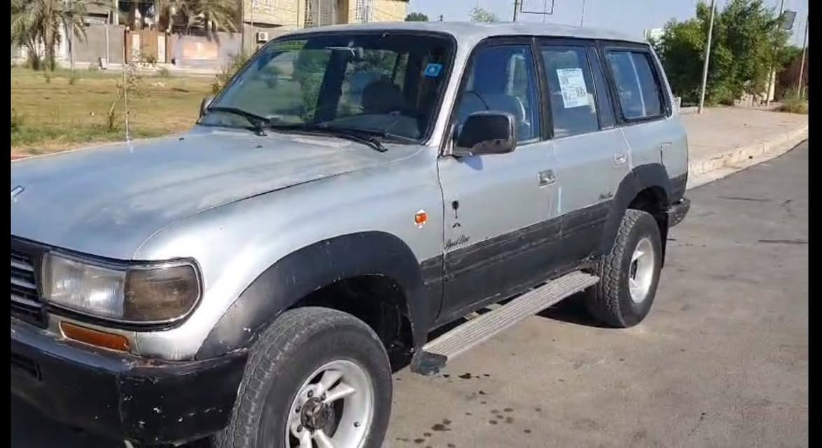 السلام عليكم اخوان وتقبل الله صيامكم وقيامكم..
🛑 تويوتا لاندكروز موديل 92
🛑 تحويل مباشر سنوية باسمي مجددة لغاية 2031
🛑 كير عادي محرك 4500 بلاد (بي تبخير)
🟢 السعر 49 ورقة فقط
سيارة حلوة وعالية عوزها ترتيبات وسعرها مناسب وبالعافيه على الي ياخذها 
للاستفسار التواصل على الماسنجر وتدللون


**إذا كنت صاحب هذا الإعلان وتريد حذفه لأي سبب، رجاءا أرسل رسالة إلى الدعم الفني**