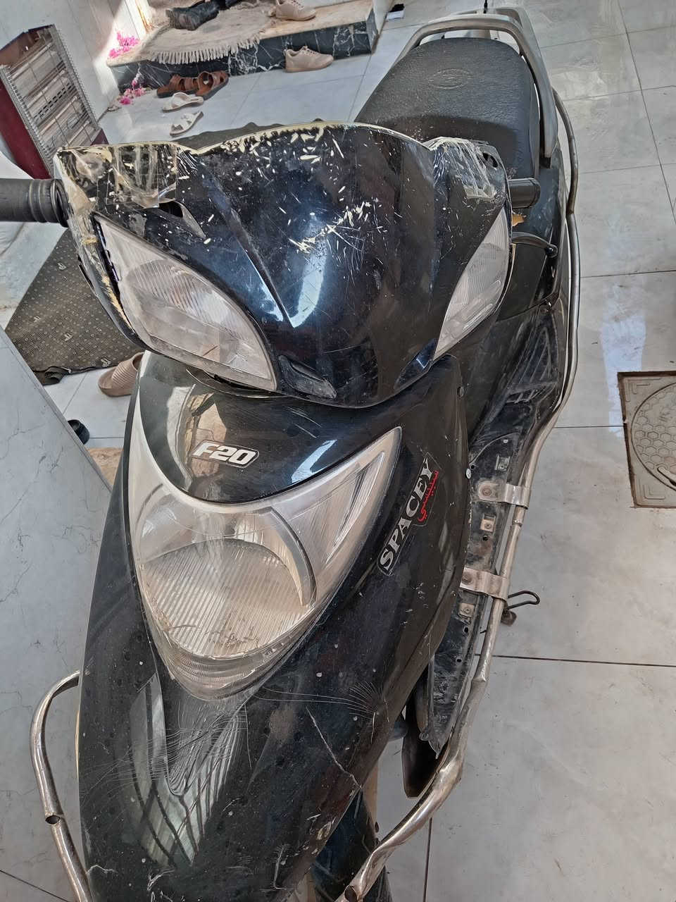 للبيع دراجة سبيسي السعر ٣٠٠ وبيه مجال للشراي *********** ميسان
نظيفة وشغاله للبيع او مراوس اوراقه كاملة
