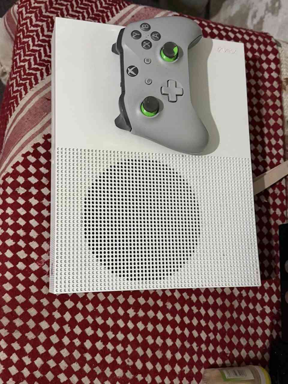 جهاز اكس بوكس 🔥ون اس
مساحة 1 تيرا 
استعمال خفيف 🔥🔥
مع كامل مرفقاتها
للتواصل عالخاص  
💯💯💯💯


**إذا كنت صاحب هذا الإعلان وتريد حذفه لأي سبب، رجاءا أرسل رسالة إلى الدعم الفني**