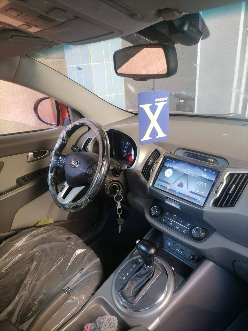 السلام عليكم ورحمة الله وبركاته سبورتج موديل 2014  بعدها بتراب الشركة سيارة جديدة ماشية 46  سيارة كلها مكفولة  عدة اصبع بارت خلف باب سايق  باقي ملة مكفول  السعر 160 استفسار         ***********           ***********
