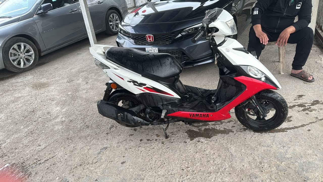 ماكس مضلع مجفته جديد  باتري جديد الكفرات الخلفيه
مصلحه كفرات بلادي سرعه ذي 120 تخم تاير جديد دراجه مال رمبه كفرات مليبله برقم الشاصي وياهه البصمه مالتهه 

مكانها بغداد الحريه 850  وبيها مجال 
***********
