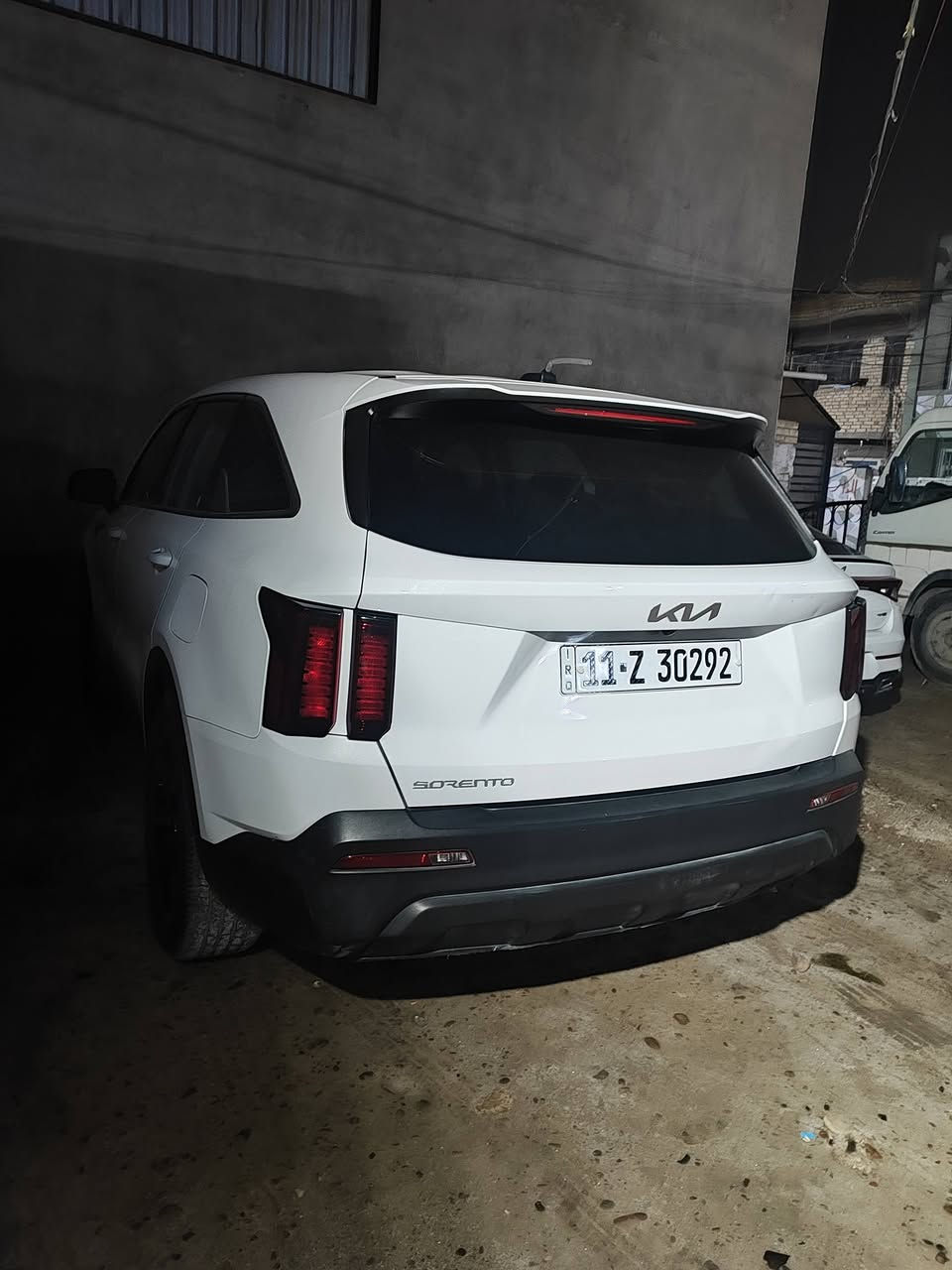 سلام عليكم سورنتو 2023 ، 7 راكب حادثه سرقه 4 قطع  نفس الون اصلي امبدل بجم خليجي سياره جديده كير محرك كهربائيات كله كفاله بدون اي ايرباك على على وضع شركه بسمي تحويل ثاني يوم سياره بغداد الدوره سعر 225. رقمي ***********
