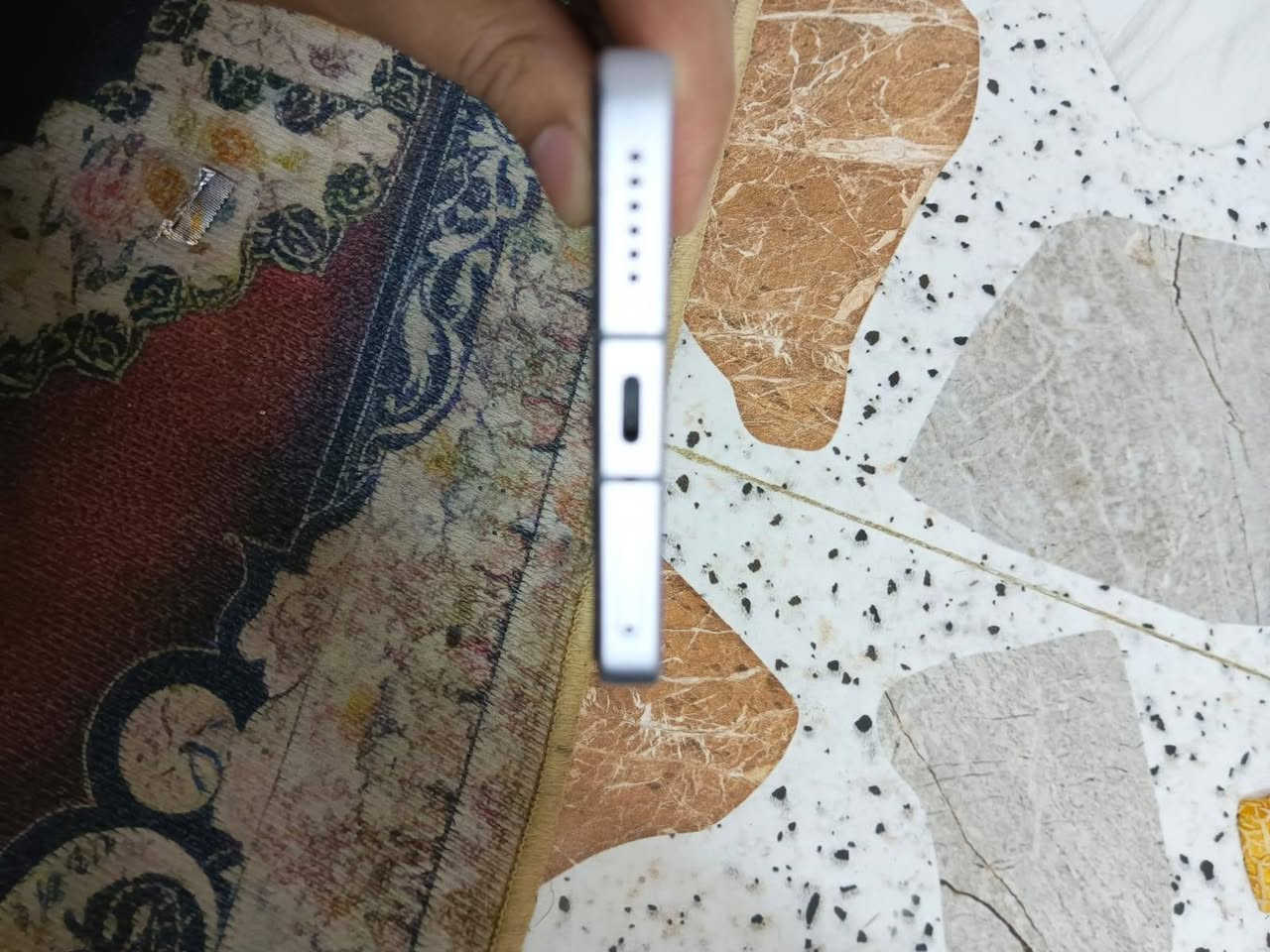 موبايل لنفنكس نوت 50 برو بلس فايف جي
للبيع
السعر 400 وبي مجال
الموصفات
الذاكره 256
عشوائيه 12
المعالج Mediatek Dimensity
البطاريه 5200
يدعم شحن سريع بقدره 100 واط
نضامه اندرويد 15
يلعب بوبجي 120 فريم
كامل ملحقات
استخدامه قليل جدااا
الفطور الي بي بلاصق الفوك
نضافته 100/100 
العنوان البصره التنومه


**إذا كنت صاحب هذا الإعلان وتريد حذفه لأي سبب، رجاءا أرسل رسالة إلى الدعم الفني**