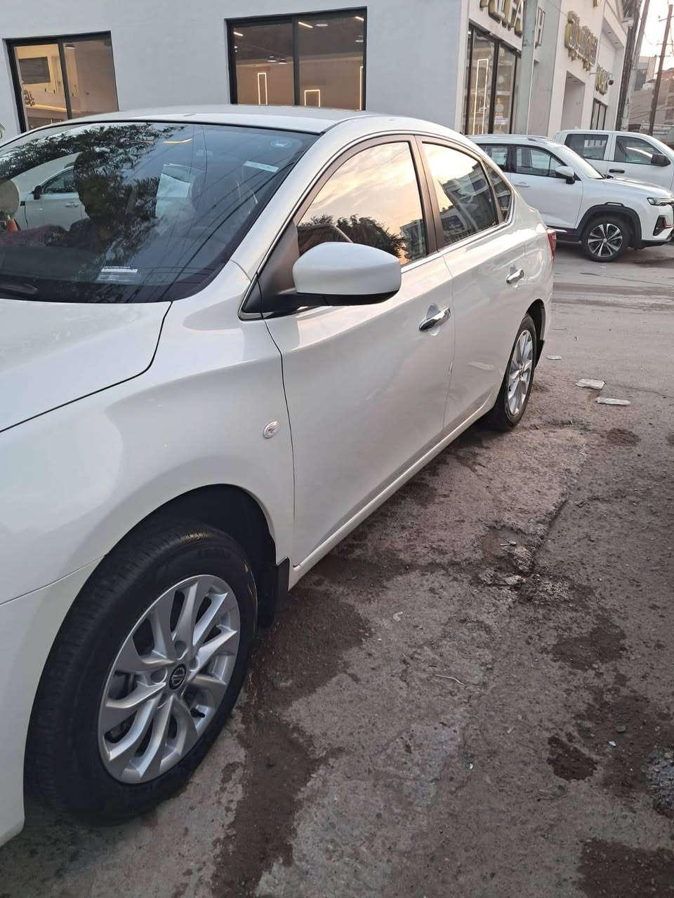 السلام عليكم ورحمة الله وبركاته من رخصة مدير الاكروب المحترم/نيسان سنترا ٢٠٢٥ ماشيه ٦٠٠٠ حقيقي سياره زيرو  سعر ١٣٠ $ بيه مجال بصيط الله يرزق الجميع عنوان زعفرانيه ***********/ بغداد, العراق
