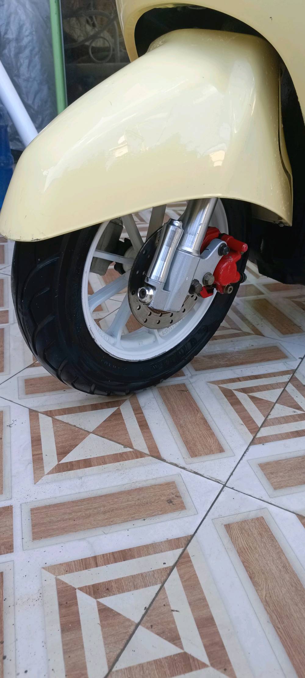 دراجه بوليس نظيفه كلش مزوده بوشه 55 موديل 2008 مكان كربلاء 