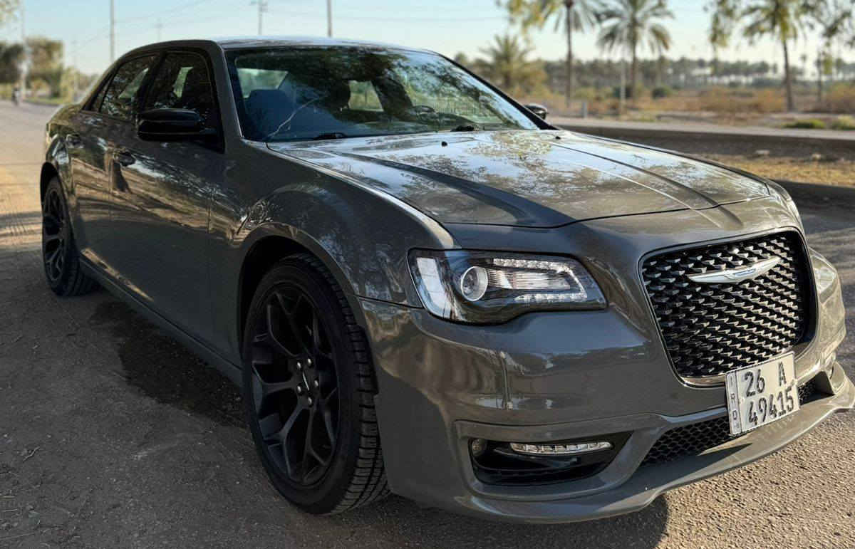 كرايسلر 2019 اخع زيروووو
 ماشية فقط 19 الف ميل 
- رقم مشروع وطني وين ما تحب تكدر تحول وتنقل ملكيه وبسمي سياره هزه جديده ورقم دولي جديد
السيارة كفاله عامه من صبغ حتى الدعامية بشرط قطعة وحده تبديل جاملغ جهةٍ اليمين اصلي وكاله 
رقم صاحب سيارة ***********
