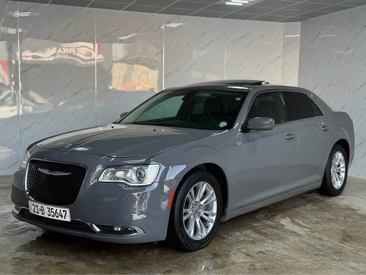 Chrysler 300 Touring⚜️
‎مودیل:2019
53.000mil ماشي
كلین تایتل كل شيء بشرط✅
 ‎:مواصفات
٢بصمة،كیر بالسكان،شغال،شاشة جبيرة،كشنات جلد حار
‎‏‎…مرايه حار،تحديد سرعة،مركزي،كاميرا،بانوراما، لایتات ليد

‎محرك ٦ سلندر. كل شيء بشرط 
سعر:$💵290
‎ السليمانية 📍
0773 554 8009📞
………………
Chrysler 300 Touring⚜️
‎مۆدیلی:2019
53.000mil
كلین تایتڵ هەمووی بەشەرت✅
‎:مواسەفاتی
‎٢ بەسمە،گێڕی پشت سوكان،شەغال،شاشە گەورە،كوشن جلد،كوشن گەرمی،ئاوێنەی گەرمی،دیاریكردنی خێرای،مەركەزی،كامێرا،پانۆراما،لایت لید،بلاجكتۆر.هتد

‎شەش بستۆن(مەكینەی نەكراوەتەوە)
‎هەموو گیانی بەشەرت مەكینە و گێڕ و كارەبای
سعر:$💵290
‎سلێمانی📍
0773 554 8009📞⁩
Admin🌹 السليمانية, العراق
