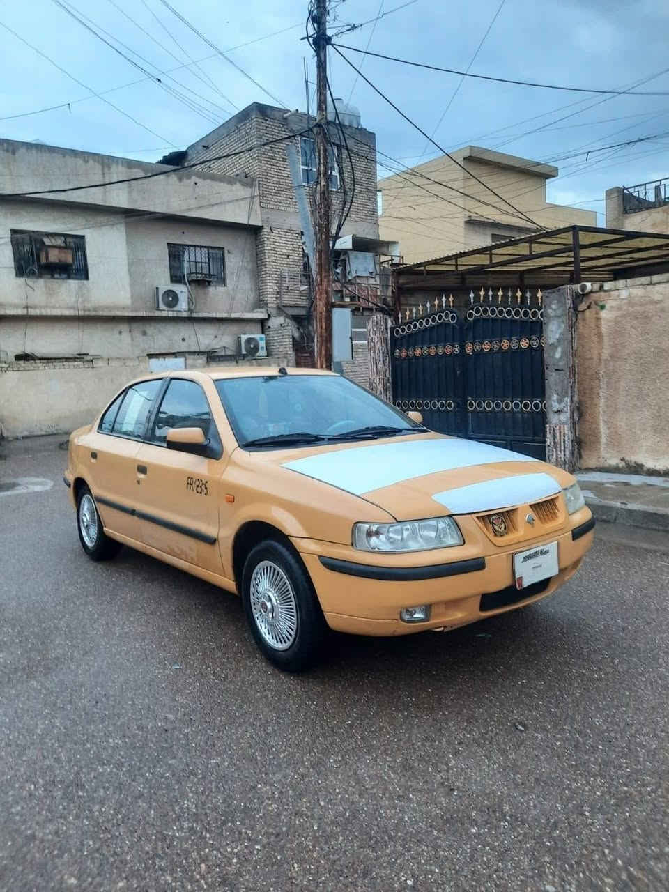 سمند ناطقة موديل 2011 رقم بغداد مشروع وطني مصغرة هيئة وغرامات محرك وكير مكفولات  جاهزة السيارة بدون اي ضربة فقط بيها صبغ جاملغ امامي والباقي شوف سيارة نضيفة وجاهزة مال جناي تحويل مباشر مكاتبة مرورية وتحويل السعر 38 وبيها مجال قليل للشراي مكان السيارة بغداد الاتصال ***********
