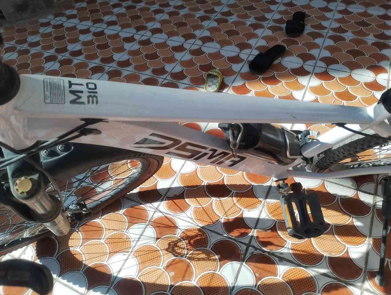 باسكل رياضي جبلي لون ابيض ياباني جديد حجم 26-28 عنوان بغداد زراعي مال شعب حي المهندسين الي يحب يراسلني خاص ويدلل 👍🏿


**إذا كنت صاحب هذا الإعلان وتريد حذفه لأي سبب، رجاءا أرسل رسالة إلى الدعم الفني**