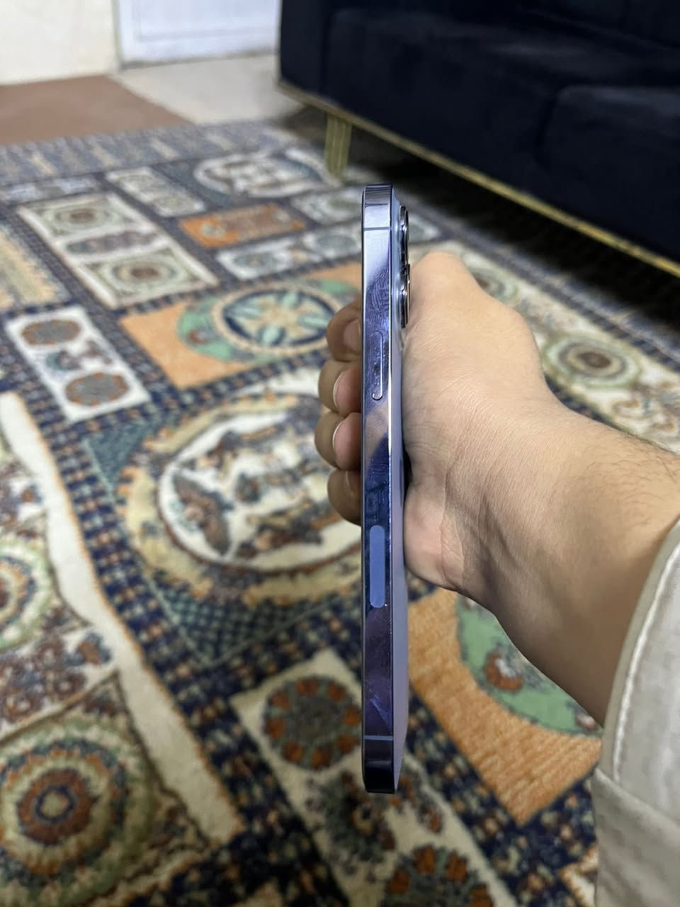سلام عليكم آيفون 13pro Max بطاريه 89 معلايه ذاكره256 بي فطر  صغير بل كلاس مال كامره ما مأثر عليه.     كلشي مكفول  بي  مطلوب مراوس بآيفون 16برو ماكس    وانطي فوكا فرق  الرقم ***********
