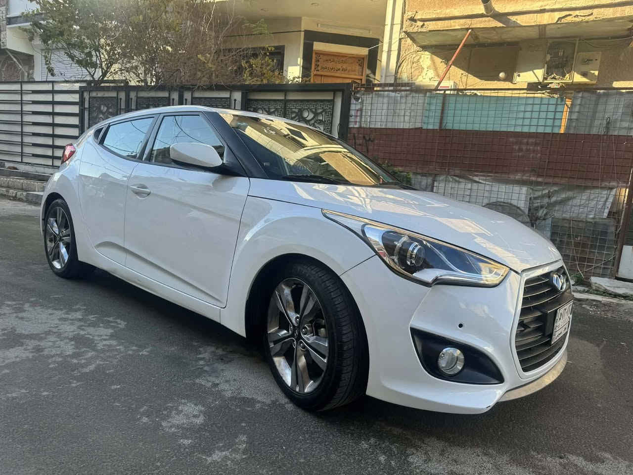 اللهم صل على محمد وال محمد 
🔴اعلان للبيع 🔴
فولستر 2016    رقم بغداد فول مواصفات عدى بصمة التشغيل  1-شفتات رياضي بل ستيرن  لتغيير نمرة
2-نظام كروس تثبيت السرعة
3-كامرة خلفية وشاشة بلادي 
4- نظام الايكو الاقتصادي
5-  تحكمات ستيرن
6- قمارة كلها بانوراما دبل فتحة
7-ويل حجم 18  بلادي 
8- كير دبل كلج رياضي اوتوماتيك وعادي 
9-مانع الانزلاق  للطرق 
10- كشنات جلد ومخمل
محرك 1600. تنفس طبيعي  رقم بغداد باسمي ماشية 37  يعني كلش قليل  حادث دعامية امامية فقط  موجود بلصور بدون ايرباك   ايرباكات كلها سليمة وبخشم البنيد  ع كد 4 اصابع طعجة مال حادثها لحد الان ممصلح ويرجع بارد وبيها ايضاً بارد جاملغ ايمن وباب صدر  السيارة كلش جديدة تجي تشوف وتفحص 
السعر 110 $  وبيها مجال    

العنوان بغداد الرصافة / الصليخ الجديد
للاتصال ***********
***********
