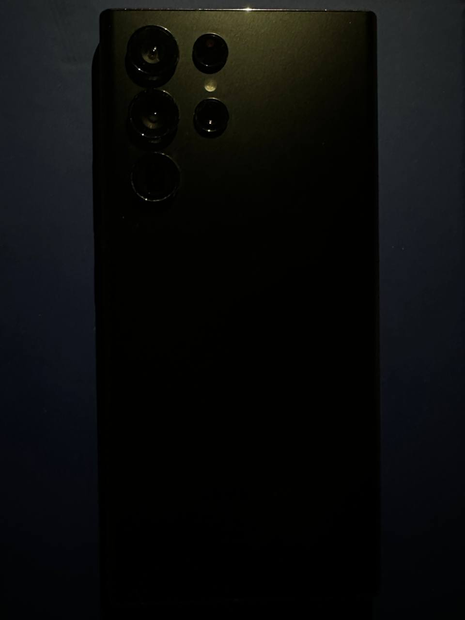 السلام عليكم
اس 22 الترا امريكي مستعمل جديد جديد 

ذاكرة 256 تك سيم كارت  لون اسود الجهاز انضف واحلا من الصور  السعر 540 الف الجهاز كامرة وشاشة لو زلغ مابيها وكلش حلو بل استخدام مرتب ونضيف وكشخة للاستفتسار اكثر خاص او اتصل ***********
