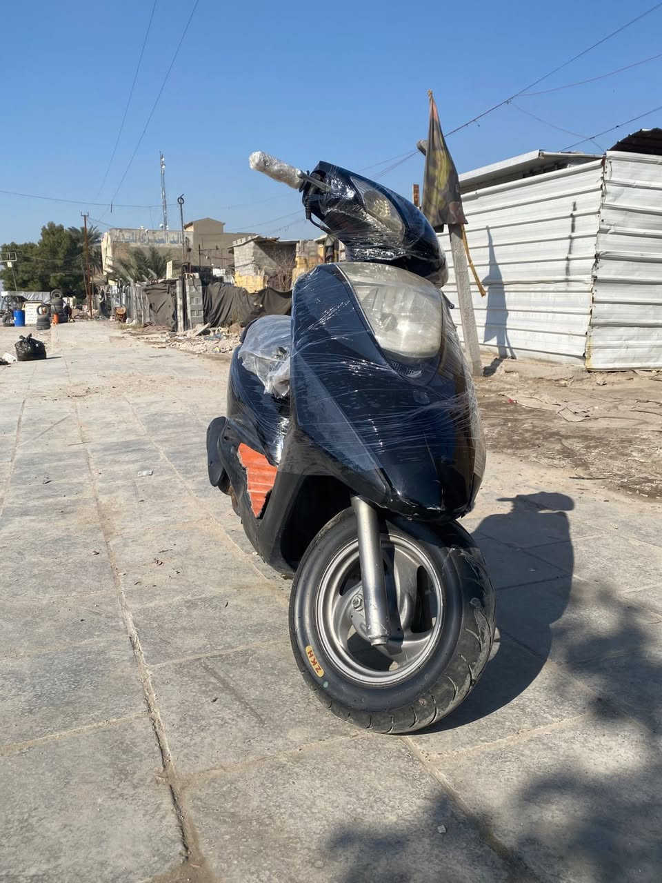 دراجه بريز 140 كلهه شغاله للبيع فقط اوراقهه كامله دراجه مابيهه نقص تفحص وتروح السعر 400 عنواني البياع او السيديه ***********
