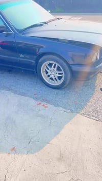 بي ام E34 • 530 • تايوان