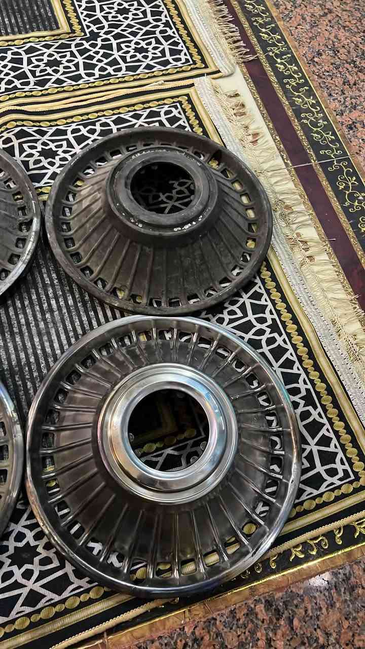 السلام عليكم اخوان كبات اصليات للبيع تخمين محتركات يرادلهن جلي والطرر مالتهن مايعات قيم باليرضي الله واني خادم مكاني الشعلة ***********
