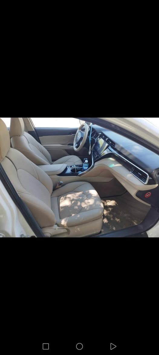 سلام عليكم كاميري تكسي دبي هايبرد   2019 محدث 2022 سياره رقم بغداد بيهه بل جاملغ الخلفي ضربه وباب وره سايق مكينه وكير مكفوله ١٣٥ ورقه مكاني ديالى خانقين ***********
