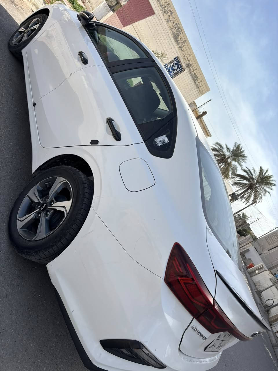 سيراتو 2019
خليجي محرك 1600
ويل كب 
مري شفط 
كشنات جلد 
ماشية 130 الف كيلو 
باب السائق مبدل بلادي 
السعر 143 ورقة 
***********
مكان السيارة واسط العزيزية
