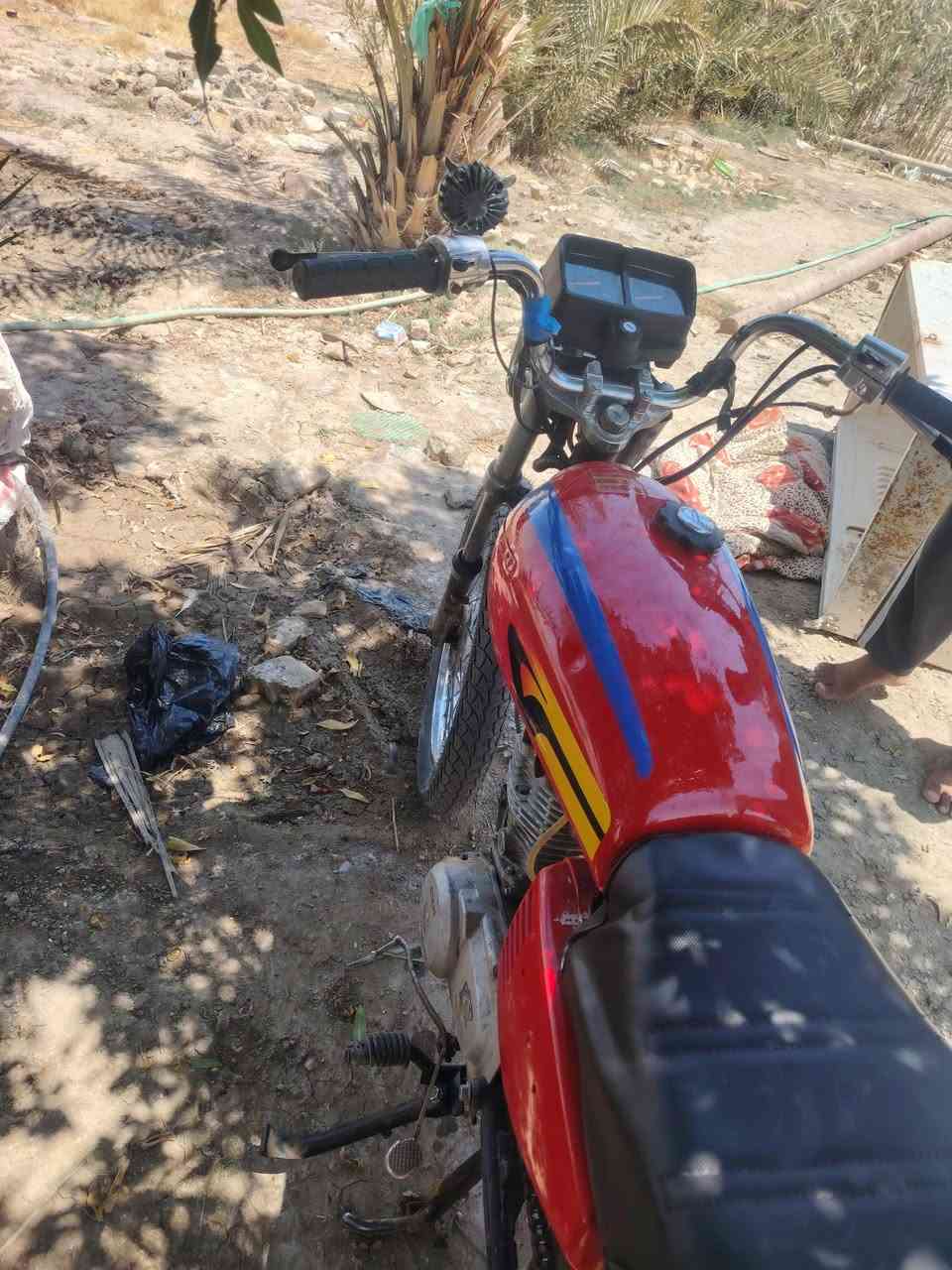 دراجه للبيع نامه محرك تايگر كهربائيات فول تايرات جدد محرك ما مفتوح سعر ٤٠٠ وبيها مجال راسلني خاص وهذه رقمي ***********
