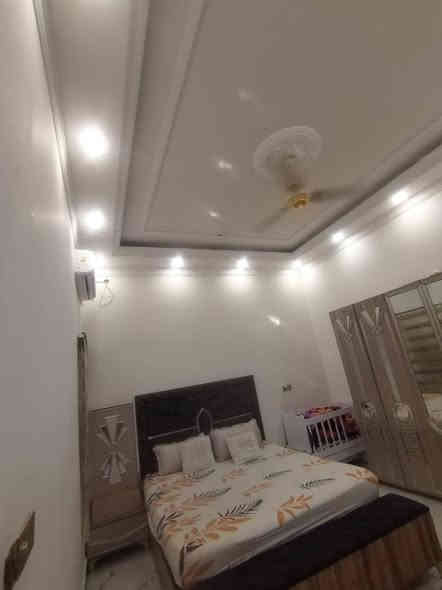 يعلن مكتب عقارات زين العابدين 
عن توفر منزل في شط العرب الجزيره شارع خطوة الأمام زين العابدين 
المساحه 221
يحتوي المنزل على 
3غرف نوم 
وصاله 
ومطبخ 
واستقبال 
وصحيات داخليه وخارجيه 
وكراج وحديقه البيت موجه
وسعره مناسب
