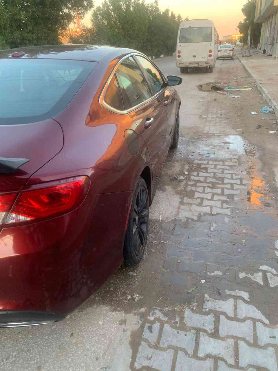 كرايسلر C200 S موديل 2016
ألوان.  🍒 

وارد حادث  بجم. جاملغ ثنين وبنيد وباب. سايق. مبدل. وشبر بل تكمه. 

🔘👁️‍🗨️رقم بغداد (دولي) 

 سياره ً.  جاهزه. حديديه 

سيارة عندي٣ اشهر ومستخدمة يوميًا
 

 + شوية تنتة
(تحتاج دوشمة
 والتنتة فقط)
الفئة والمواصفات

 (أوباما – أعلى فئة):
محرك V6 3600 
كير ماوس 9 نمر + شفتات ستيرن رياضية”
كشنات رياضية 
قمارة بانوراما”
بصمة تشغيل وبصمة أبواب”
هندبريك بصمة”
دبل كزوز بصوت رياضي خفيف”
نظام صوت Alpine”
شاشة كبيرة + كامرة دوّارة”
عينات أوباما”
تحكم ستيرن جهتين + تدفئة بالستيرن”
كشنات كهرباء + تدفئة”
منظومة تبريد كاملة، مشدودة هذا الصيف"
(شرط ثلج + تبريد قطعتين)"
ويل كب 19"
أضوية أمامية زينون"
أضوية خلفية LED"

ملاحظة:
سيارة قوية، عملية، ومناسبة للاستخدام اليومي والسفر

السعر: 110 بيه. مجال. 
المكان: نجف
للاستفسار: ***********📞
