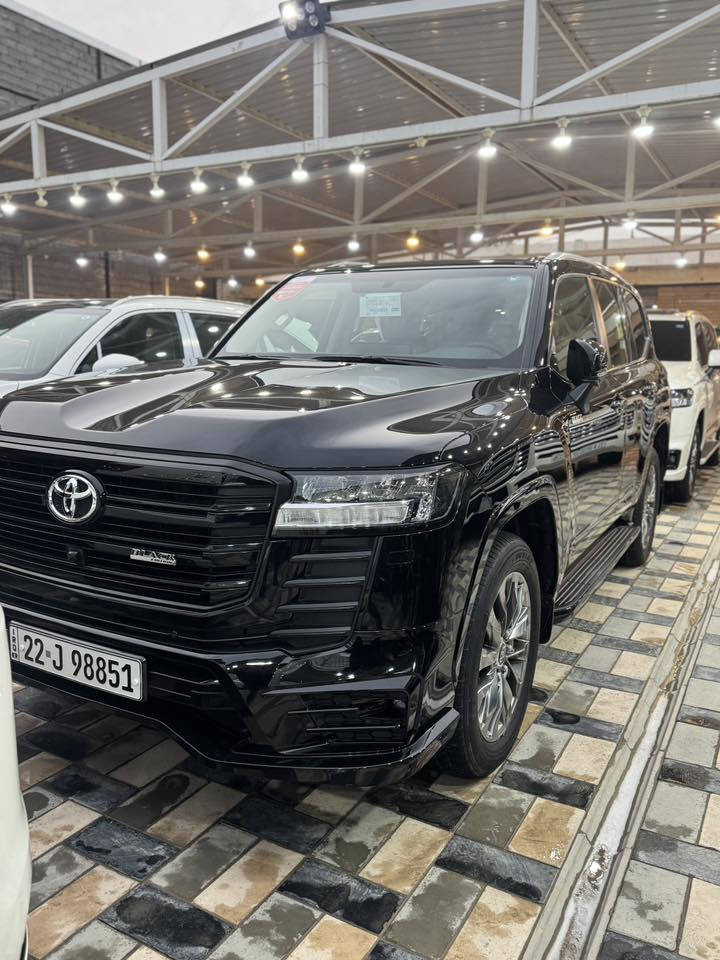 لاندكروز موديل ٢٠٢٤ بلاك اديشن اصل سااز خاضعه للضمان ماشيه ٢٧ الف كيلو متر
السياره بحالة الوكاله وخاضعه للضمان فول مواصفات حتى رادار جانبي وخمس كامرات معروفه مواصفات البلاك اديشن السياره كفاله عامه من كلشي 

السعر ٧٣٥ ورقه مجالها بسيط جداً 
*********** 
مكان السياره النجف الأشرف
