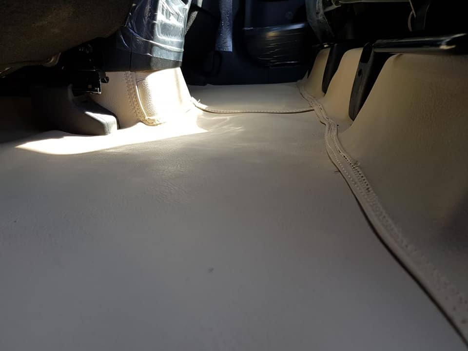 دوشمة و كماليات ابو احمد 
الجودة عنوانُنا و رضاكم غايتُنا 
لدوشمة كافة انواع السيارات 
ب افضل و اجود انواع الجلود الالمانية
العنوان البصرة الاربع شوارع الشارع الخدمي بعد مدراس ال الرسول (ص) الاهلية ب 100 متر
هاتف
ابو احمد***********
مهند      ***********
