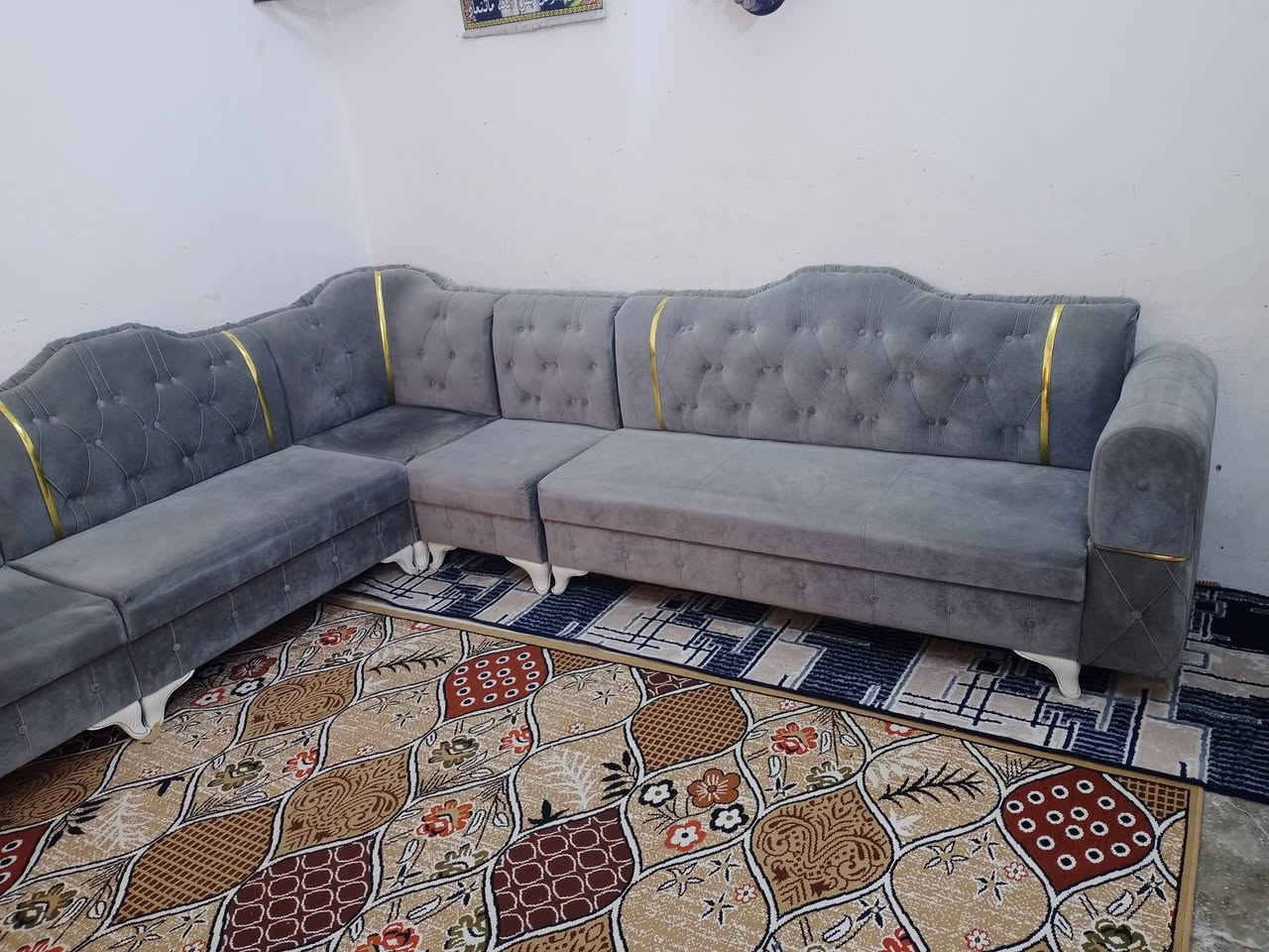 ديوان 10مقاعد تسكام وقوي ثكيل تكمه شرط تسكام بلوك اسود جديد كلش اي ضررمابي نضيف جد سعره 260يوجد توصيل داخل كربلاء ***********
