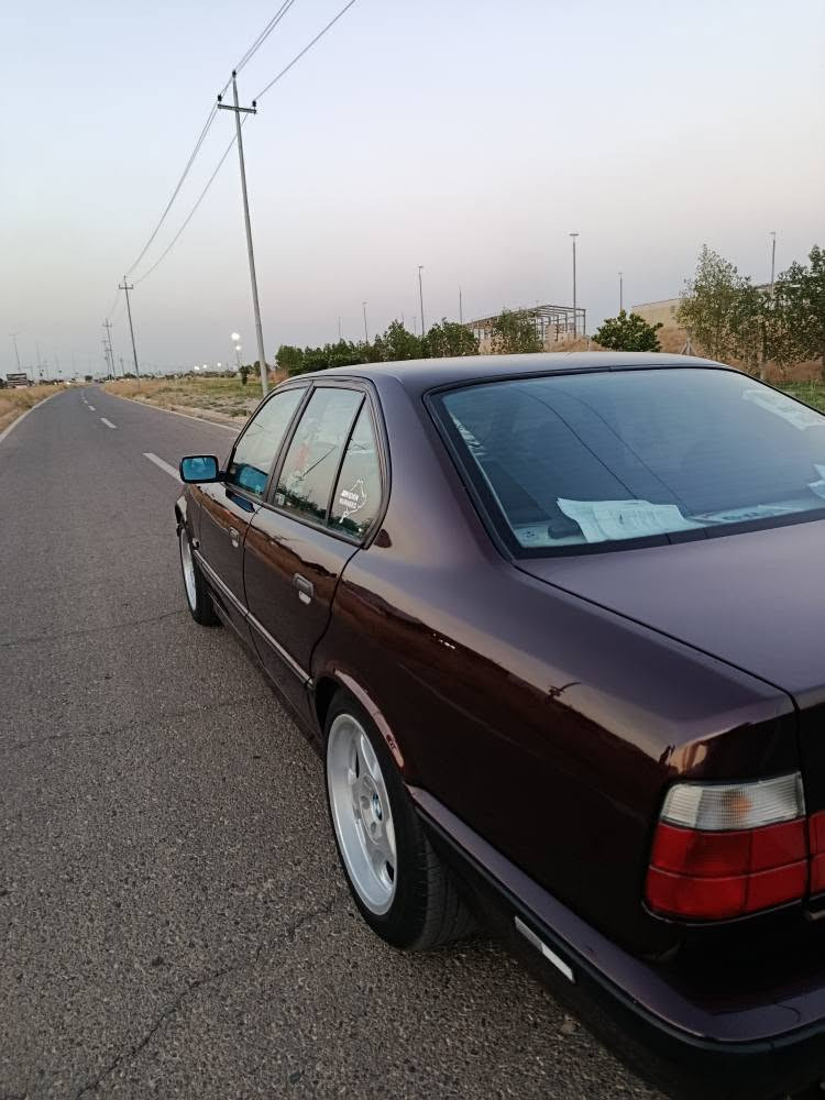 بي ام موديل 1992 حجم 525 كير اوتو ماتيك شرط الكثير والمحرك تبريد شغال سيارة جاهزة صدر امامي وخلفي جديد فول مواصفات عدى سلايد سنوية جديدة ل 2030 شرط تحويل بدون ضرر صبغ جمالية سعر 70 ومجال عنوان كركوك شوراو ***********.....*********** كركوك, العراق
