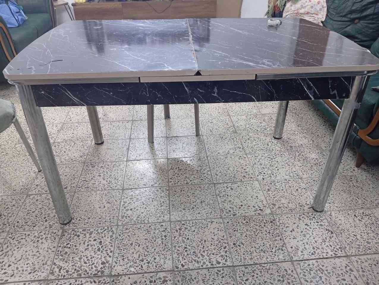 ميز للبيع /يتكبر يتصغر


**إذا كنت صاحب هذا الإعلان وتريد حذفه لأي سبب، رجاءا أرسل رسالة إلى الدعم الفني**
