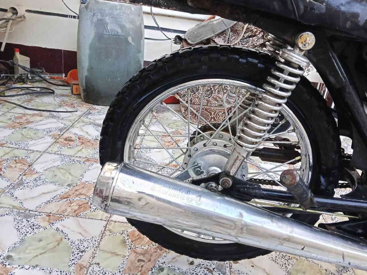 دراجة للبيع مال مستعجل  سعر 200, وبيها مجال  مكان  ديالى خالص هاذة رقمي ***********
