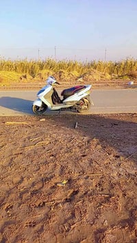 شون الشباب عندي سكنس فحل ياماها دراجه فول نضافه كدامك كهربائيات كلها ش...