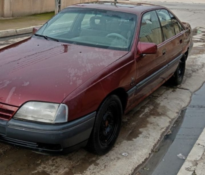 اوميكا حجم 20 موديل 90
محرك كير شرط بدون صبغ بدون دعم داخلها جديد 
وضع الشركه سنوية ابيض شرعي خارج العراق
 يرجع بشهر الرابع بس اني ابيع فحم 
  كابون بانزين بيها
***********
*********** موصل
سعر ١٥ ورقه كلشي بحكو
