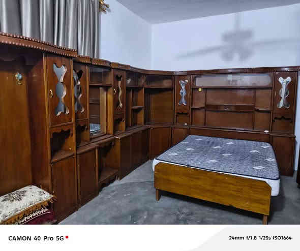 غرفه نوم عراقي مسرح قطعتين سعره 700 وبي مجال للاستفسار ***********
