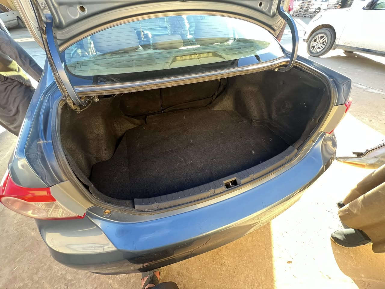 سلام عليكم 
كورلا للبيع 
موديل 2012
كير ومحرك 18شرط 
بابين رش فقط 
السعر 125 وبيهامجال للطيبين 
الرقم ‭0781 974 6152
