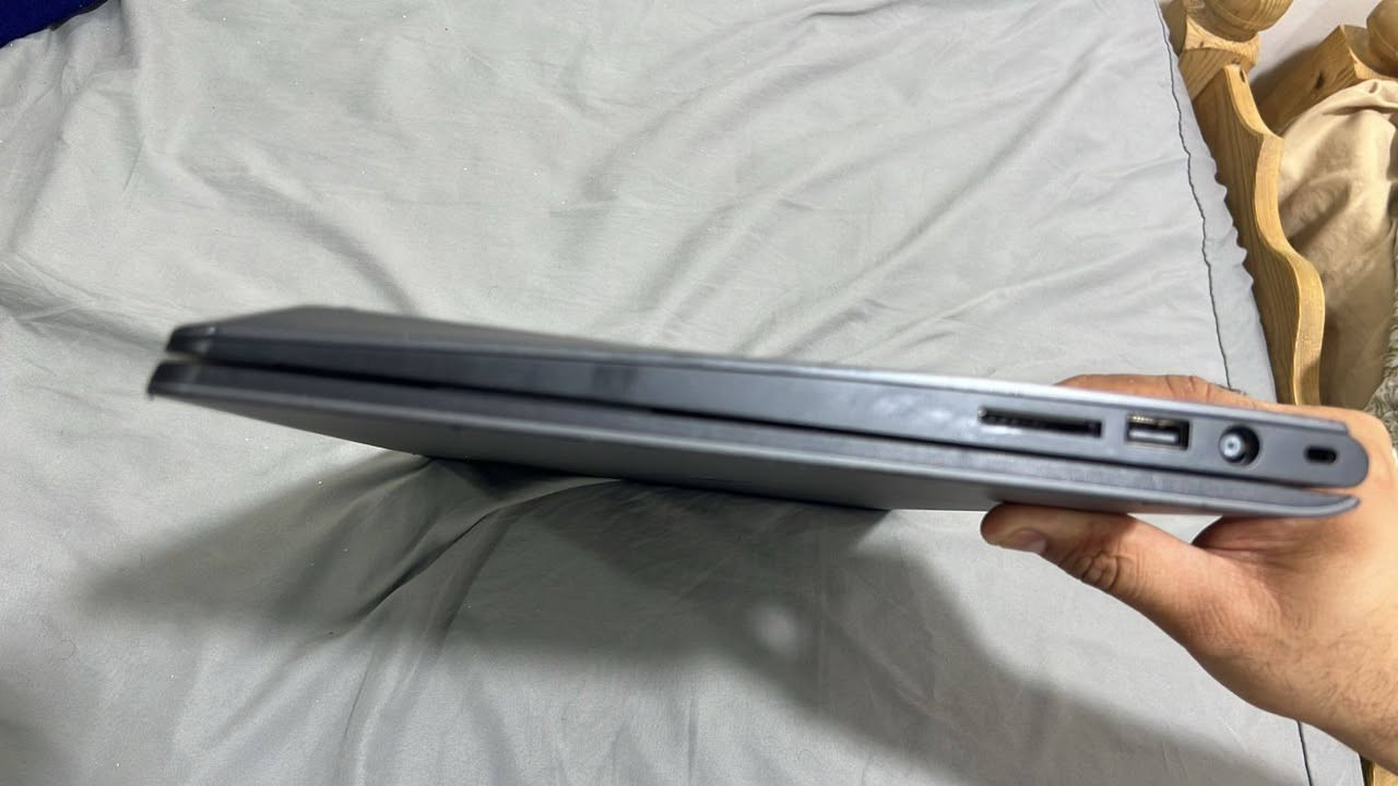 سلام عليكم 
لابتوب لبيع جديد مواصفات مصورهن لئن اشتريته ا ماعرف بيهن كامل ملحقات جنطه اوشاحنه او مواس كلش نضيف وسلس الستعمال يصلح كاشير او لدراسه او لعمل شركات سعره مناسب ٣٠٠ بي مجال اتصل برقم *********** بصرة
