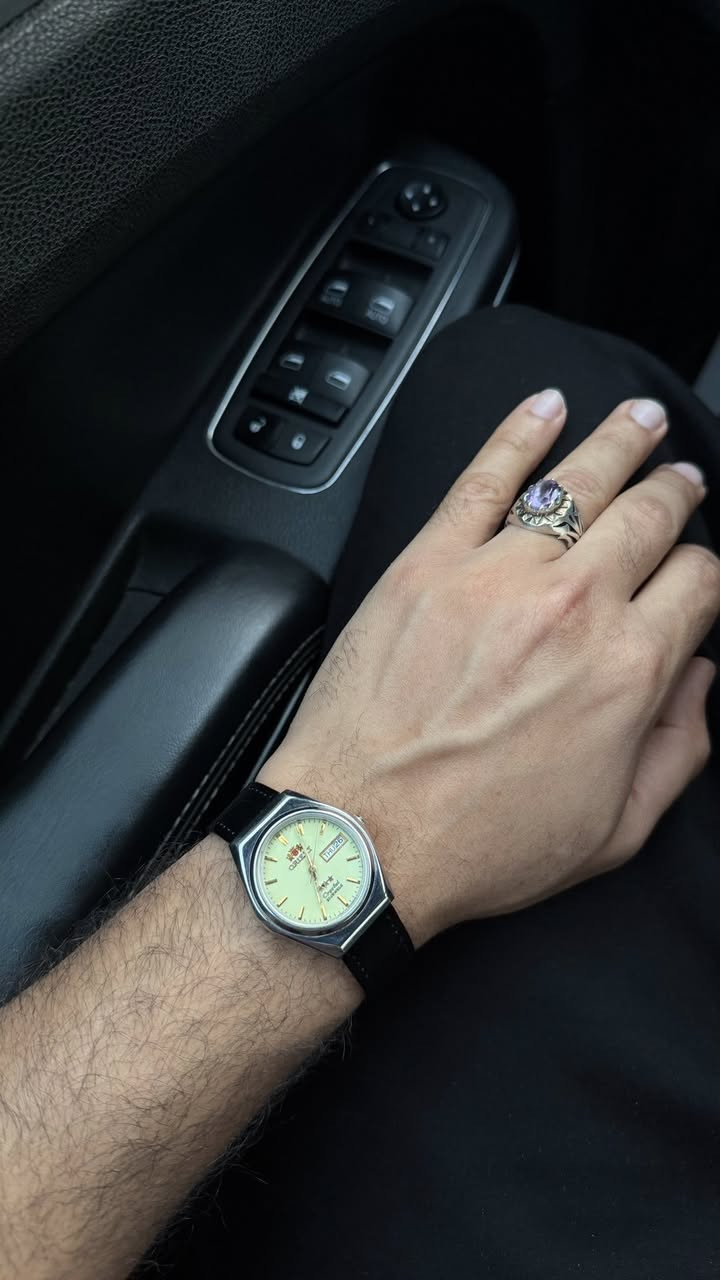 Made in Japan 🇯🇵
اورينت ياباني اصلي
اوتوماتيك ⚙️
قطر كلاسك  العرض 33 - الارتفاع 38
انتاج السبعينات 1970s
مينا بالكامل لمينوس
منفذ يومي عربي انكليزي
منفذ اسبوعي 
الساعة بلادي بالكامل سير وبوك
نضافة عالية جداً
79 الف سعر نهائي


**إذا كنت صاحب هذا الإعلان وتريد حذفه لأي سبب، رجاءا أرسل رسالة إلى الدعم الفني**